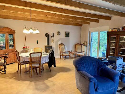 Mehrfamilienhaus zum Kauf 275.000 € 7 Zimmer 188 m² 1.765 m² Grundstück Siebethsburg Wilhelmshaven 26386