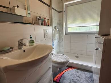 Wohnung zum Kauf 95.000 € 2 Zimmer 61 m² 3. Geschoss frei ab sofort Kremenhollerstraße 53 West Remscheid 42857