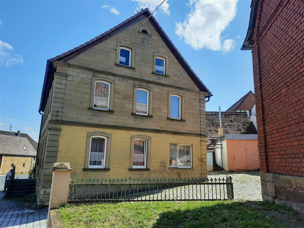 Bauernhaus zum Kauf als Kapitalanlage geeignet 398.000 € 7,5 Zimmer 170 m²<br/>Wohnfläche 1.900 m²<br/>Grundstück Stierhöfstetten Oberscheinfeld 91483