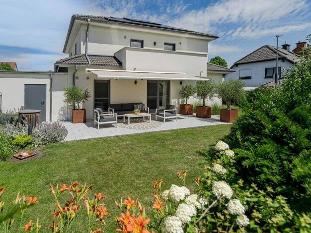 Einfamilienhaus zum Kauf 1.249.000 € 6 Zimmer 216 m² 551 m² Grundstück Usingen 61250