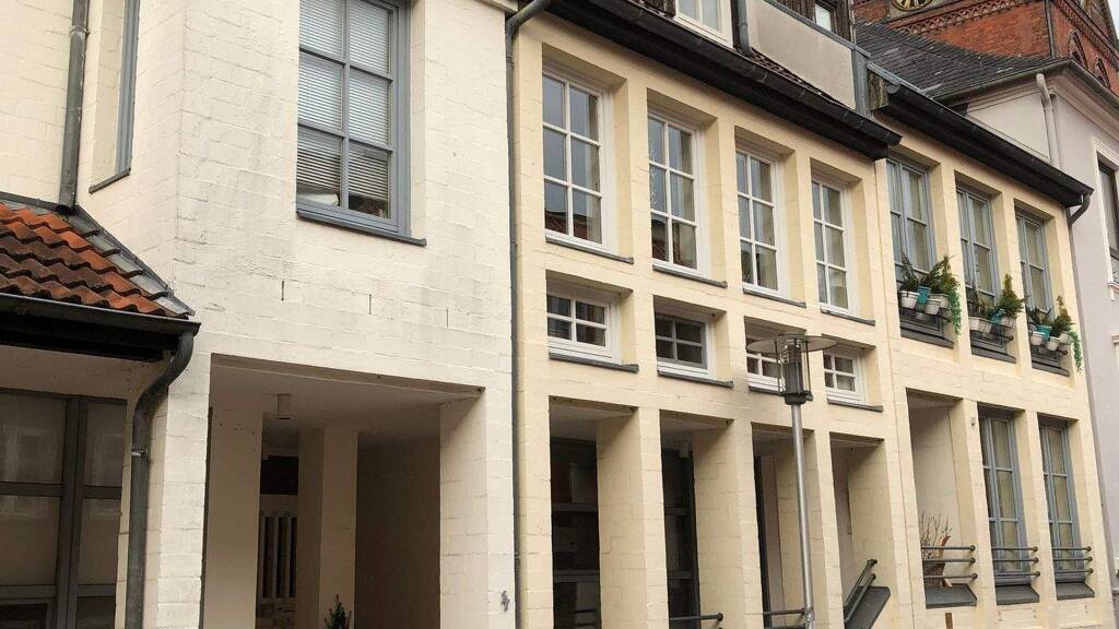 Wohnung zur Miete 535 € 2 Zimmer 82 m² 1. Geschoss Marienstraße 4 Altstadt Flensburg 24937