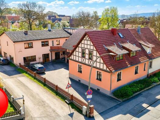 Mehrfamilienhaus zum Kauf 389.000 € 10 Zimmer 229 m² 730 m² Grundstück Bad Königshofen Bad Königshofen i.Grabfeld 97631