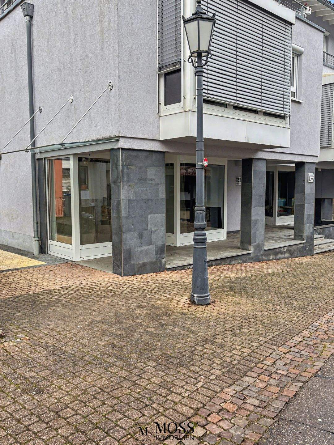 Immobilie in Badenweiler - Ortskern von Badenweiler: Gewerbefläche mit hoher Sichtbarkeit und möglicher Wohnumnutzung - Bild 0