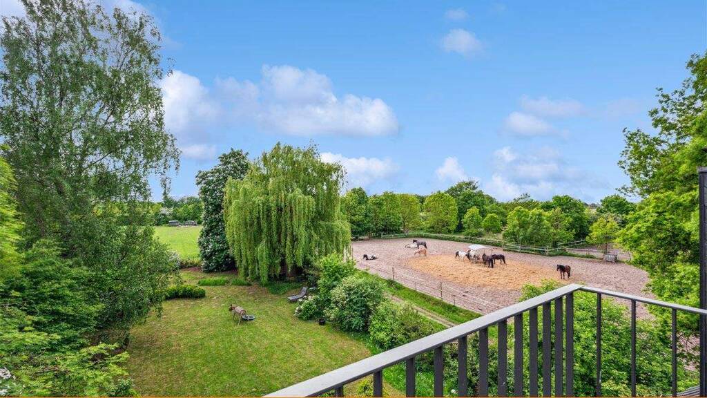 Einfamilienhaus zum Kauf 890.000 € 8 Zimmer 200 m² 1.350 m² Grundstück Isernhagen K.B. Isernhagen / Kircher Bauerschaft 30916