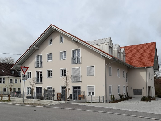 Wohnung zur Miete 960 € 3 Zimmer 81,7 m² Geschoss 2/3 frei ab 01.07.2026 Altenstadt 86972