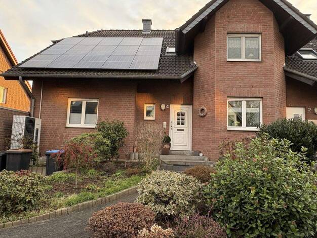 Doppelhaushälfte zum Kauf provisionsfrei 625.000 € 8 Zimmer 222 m² 462 m² Grundstück frei ab 15.09.2026 Erzbischof-Anno-Straße 4 Alpen 46519