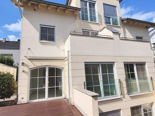 Doppelhaushälfte zur Miete 2.490 € 5 Zimmer 190 m² 300 m² Grundstück frei ab sofort Heinrich-Heine-Straße 12 Götzenhain Dreieich 63303