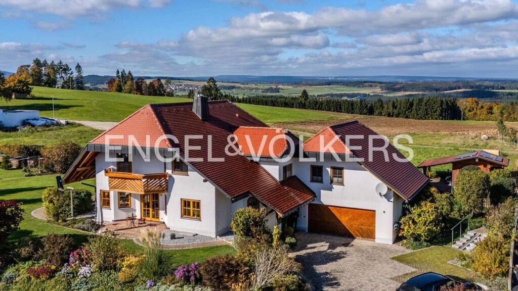 Einfamilienhaus zum Kauf 858.000 € 8 Zimmer 262 m² 2.149 m² Grundstück Münchingen Wutach 79879