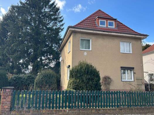 Einfamilienhaus zum Kauf 349.000 € 7 Zimmer 138 m² 715 m² Grundstück frei ab sofort Tucholskystraße 25 Sudenburg Magdeburg 39116