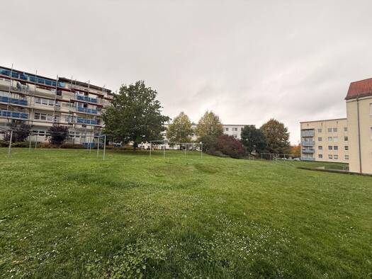Wohnung zur Miete 420 € 3 Zimmer 60 m² frei ab sofort Rosa-Luxemburg-Ring Bad Köstritz Bad Köstritz 07586