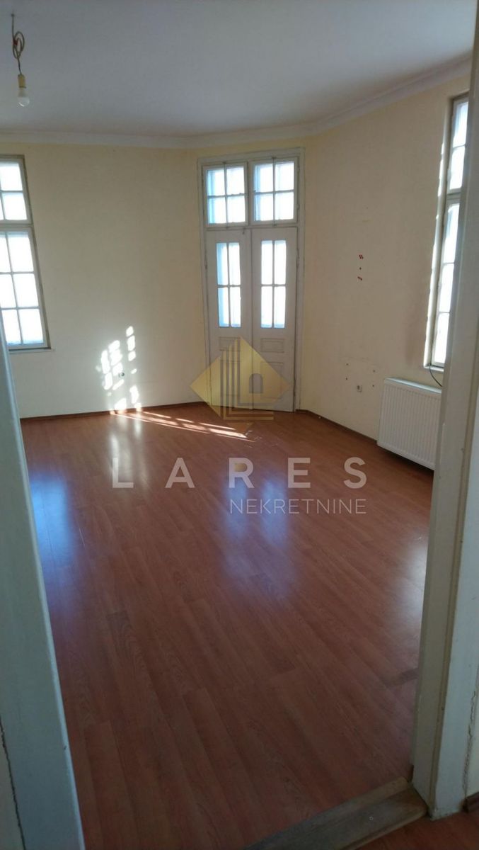 Wohnung zum Kauf 180.000 € 4 Zimmer 100 m²<br/>Wohnfläche 1.<br/>Geschoss Osijek