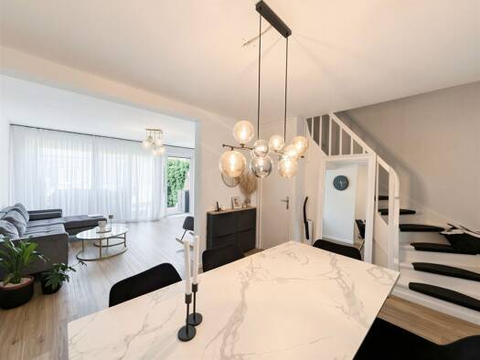 Reihenmittelhaus zum Kauf 359.000 € 4 Zimmer 92 m² 169 m² Grundstück Mönkeberg 24248
