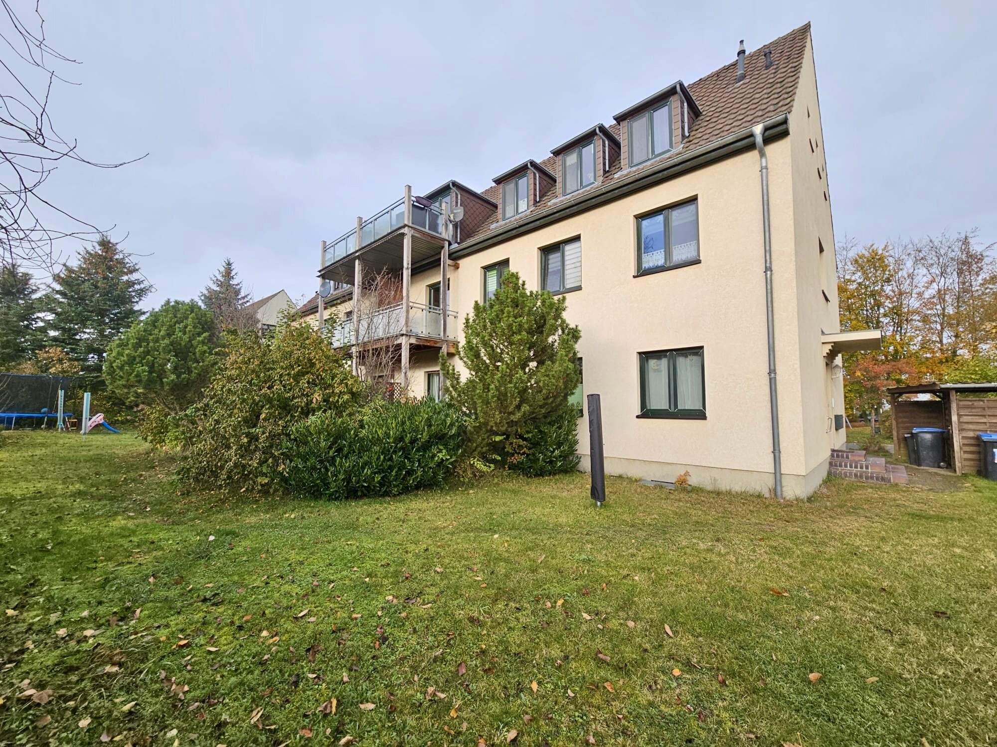 Mehrfamilienhaus zum Kauf 480.000 € 18 Zimmer 468 m²<br/>Wohnfläche 1.062 m²<br/>Grundstück 01.01.2025<br/>Verfügbarkeit Rechlin Rechlin 17248