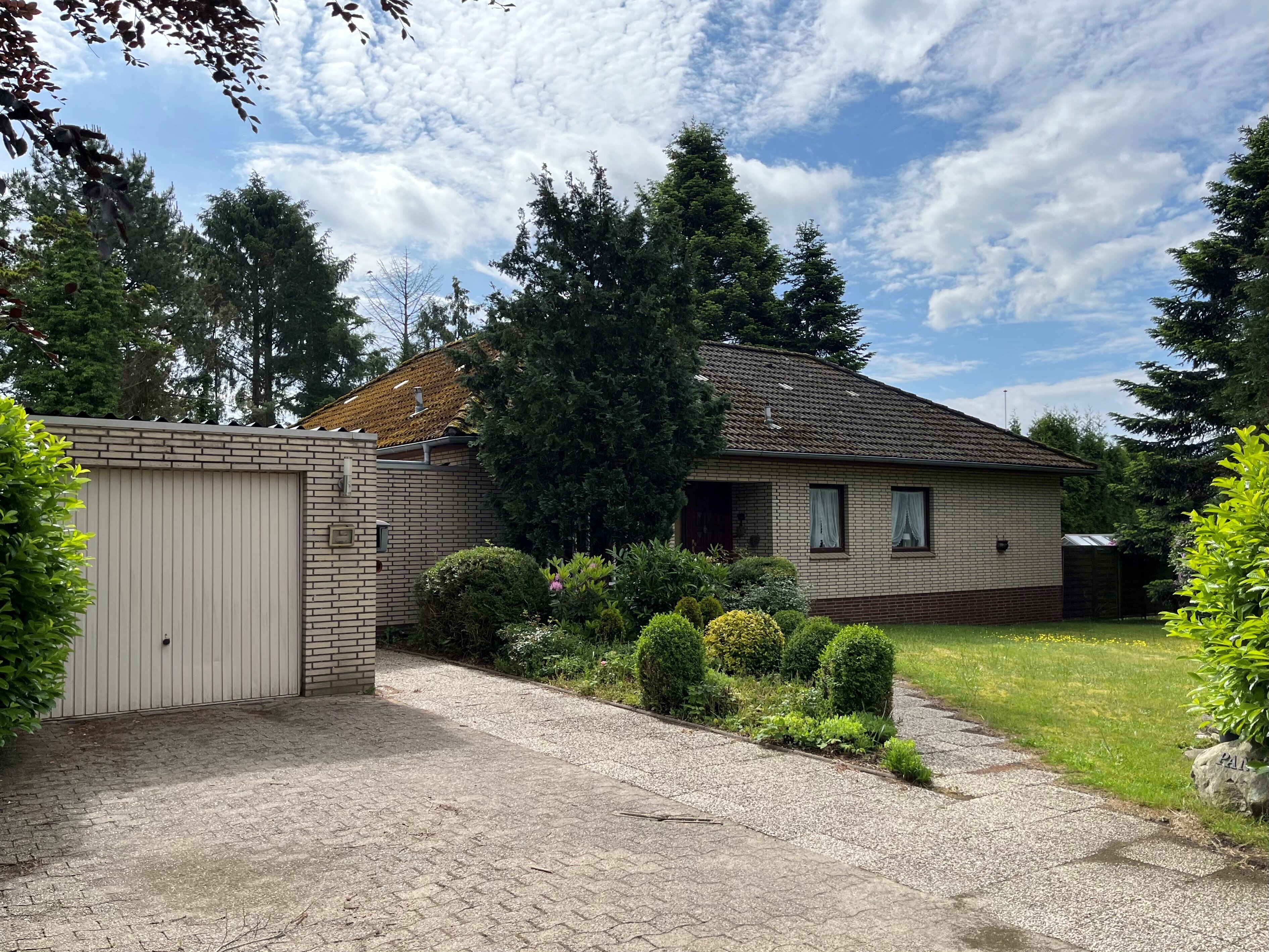 Einfamilienhaus zum Kauf 230.000 € 5 Zimmer 130 m²<br/>Wohnfläche 1.796 m²<br/>Grundstück Nordholz Wurster Nordseeküste 27637