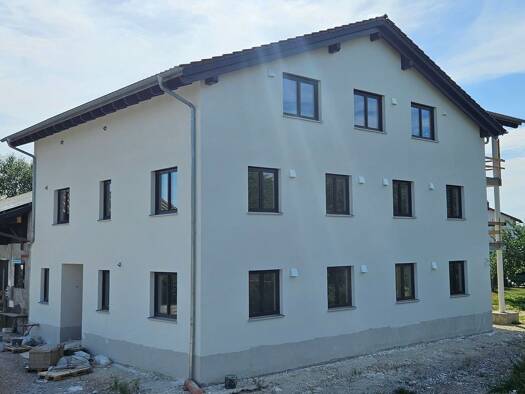 Wohnung zur Miete 1.249 € 4 Zimmer 130 m² Geschoss 1/3 frei ab 01.12.2026 Steinkirchen Stephansposching 94569