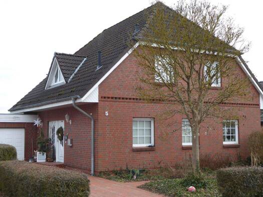 Einfamilienhaus zum Kauf 290.000 € 5 Zimmer 155 m² 678 m² Grundstück frei ab 01.08.2026 Norderstedter Straße 5 Perleberg 19348