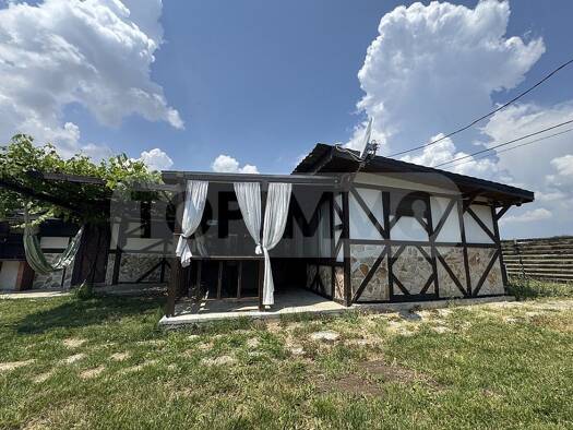 Ferienhaus zum Kauf 88.000 € 5 Zimmer 90 m² 525 m² Grundstück 1  Bezirk Dobrich , Dorf Krapets  9674
