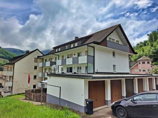 Wohnung zum Kauf 171.000 € 4 Zimmer 118,5 m² 2. Geschoss Obermattstraße 20 Zell Zell im Wiesental 79669