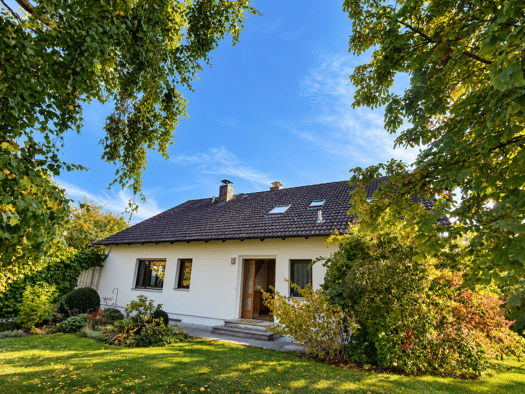 Einfamilienhaus zum Kauf 725.000 € 7,5 Zimmer 200 m² 825 m² Grundstück frei ab 15.11.2026 Moorenweis Moorenweis 82272