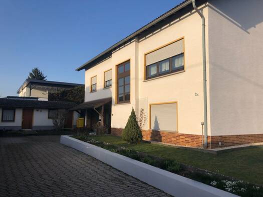 Mehrfamilienhaus zum Kauf provisionsfrei 379.000 € 10 Zimmer 230 m² 613 m² Grundstück Volkersbergstraße 2 A Niederneisen 65629
