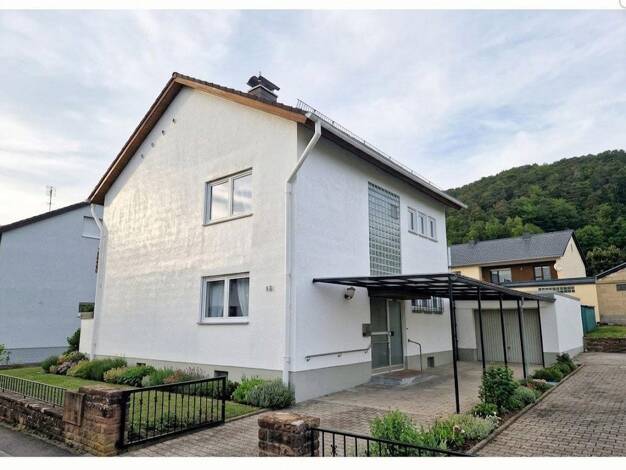Einfamilienhaus zur Miete 1.200 € 8 Zimmer 150 m² 550 m² Grundstück frei ab 01.09.2026 Dahn 66994