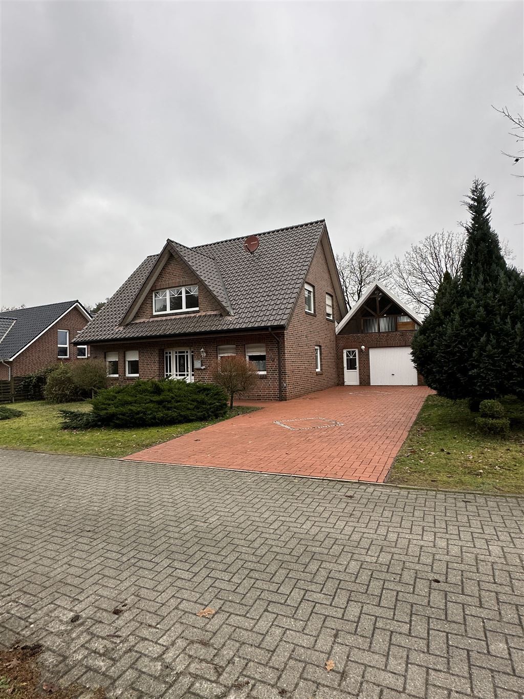 Einfamilienhaus zum Kauf provisionsfrei 295.000 € 5 Zimmer 160 m²<br/>Wohnfläche ab sofort<br/>Verfügbarkeit Waldstraße 32 Wippingen 26892