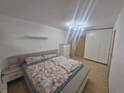 Wohnung zur Miete 700 € 2 Zimmer 50 m² 3 Geschosse frei ab sofort Westhoven Köln 51149