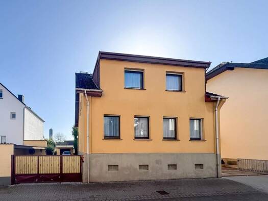 Einfamilienhaus zum Kauf 549.000 € 7 Zimmer 135,7 m² 389 m² Grundstück Schwalbach 65824