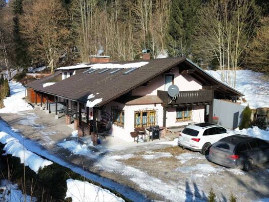 Haus zum Kauf 550.000 € 11 Zimmer 230 m² 9.000 m² Grundstück Ranzingerberg Lalling 94551