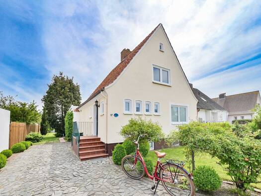 Einfamilienhaus zur Miete 1.560 € 6 Zimmer 120 m² 1.000 m² Grundstück frei ab 01.01.2027 Haakestraße 17 Dahme Dahme 23747