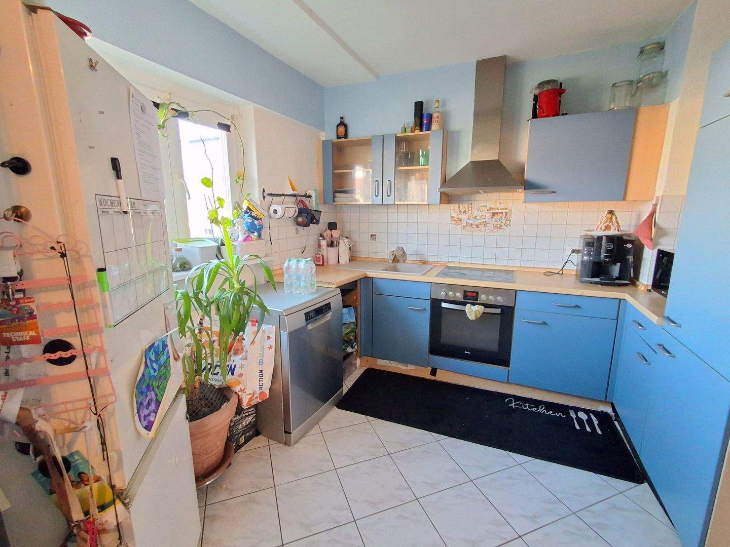 Immobilie in Lottstetten - Großzügige 4-Zimmer-Wohnung mit Balkon, Büro und Einzelgarage - Bild 3