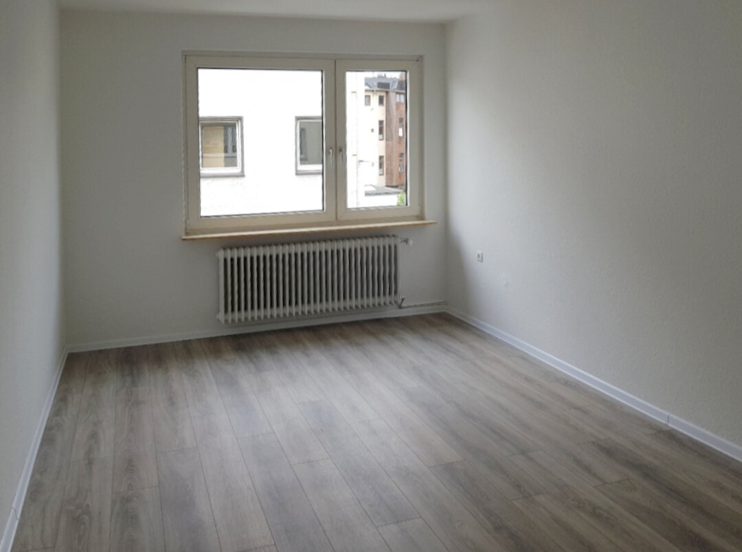 Wohnung zur Miete 450 € 2 Zimmer 67,9 m²<br/>Wohnfläche 3.<br/>Geschoss Gaußstraße 5 Klushof Bremerhaven 27580