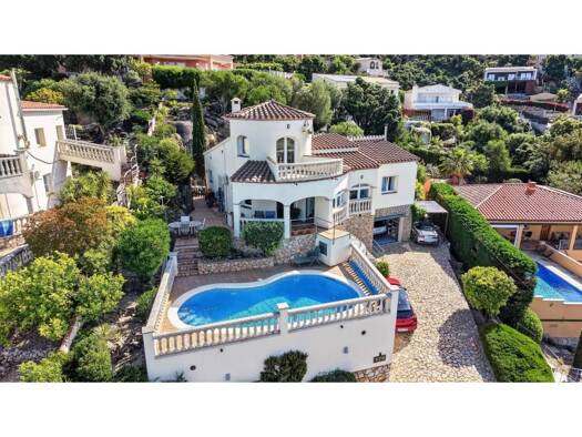 Villa zum Kauf 650.000 € 3 Zimmer 219 m² 894 m² Grundstück Palau-saverdera 17495