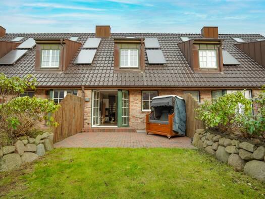 Stadthaus zum Kauf 1.049.000 € 4 Zimmer 110,4 m² 2.785 m² Grundstück Zur Eiche 40d Tinnum Sylt 25980