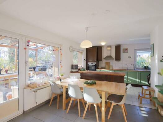 Einfamilienhaus zum Kauf 795.000 € 8,5 Zimmer 266 m² 761 m² Grundstück Lehningen Tiefenbronn 75233