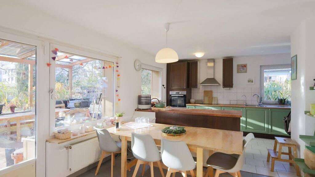 Einfamilienhaus zum Kauf 795.000 € 8,5 Zimmer 266 m² 761 m² Grundstück Lehningen Tiefenbronn 75233