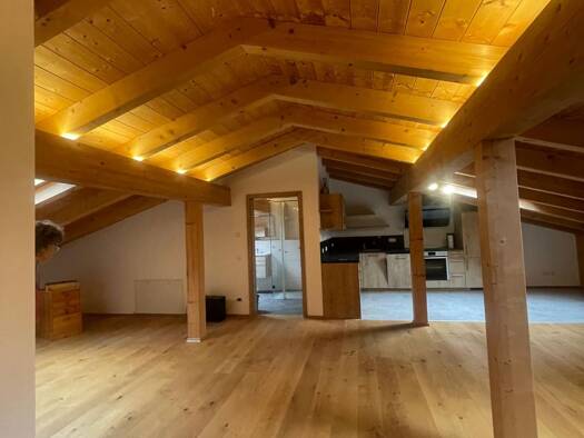 Studio zur Miete 750 € 1 Zimmer 63 m² 2. Geschoss Windwart Irschenberg 83737