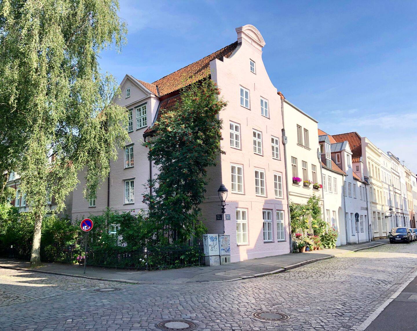 Altstadtjuwel mit Traveblick - Modernisiertes Mehrfamilienhaus mit 5 Einheiten
