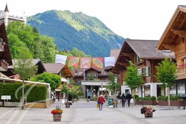 Einfamilienhaus zur Miete 3 Zimmer 170 m²<br/>Wohnfläche Gstaad