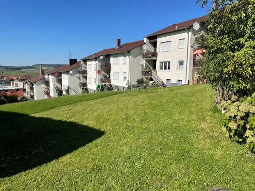 Mehrfamilienhaus zum Kauf als Kapitalanlage geeignet 1.750.000 € 56 Zimmer 1.260 m² 3.862 m² Grundstück Dietersheim 91463