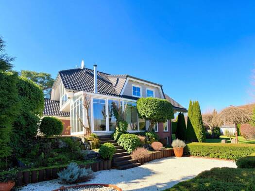 Villa zum Kauf 620.000 € 7 Zimmer 175 m² 1.274 m² Grundstück Rengershausen Baunatal 34225