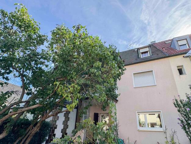 Mehrfamilienhaus zum Kauf als Kapitalanlage geeignet 499.000 € 6 Zimmer 149 m² 191 m² Grundstück Zerzabelshof Nürnberg 90480