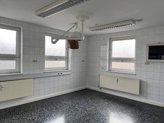 Praxis zur Miete provisionsfrei 1.994 € 6 Zimmer 200 m² Bürofläche teilbar ab 200 m² Bischofswerda 01877