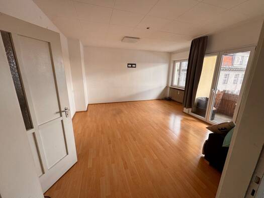 Wohnung zur Miete 650 € 2 Zimmer 67,7 m² Geschoss 4/5 frei ab sofort Rennweg Nürnberg 90489