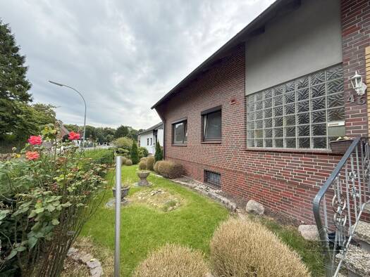 Einfamilienhaus zum Kauf 295.000 € 9 Zimmer 165 m² 629 m² Grundstück Voslapp Wilhelmshaven 26388