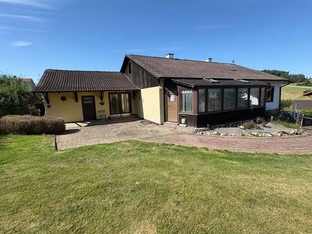 Haus zum Kauf 349.000 € 5 Zimmer 145 m² 1.339 m² Grundstück frei ab sofort Lengthal Moosthenning 84164