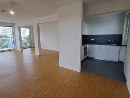 Wohnung zur Miete 2.095 € 3 Zimmer 104,2 m² 5. Geschoss frei ab sofort Bellinzonastraße 12 Thalk.Obersendl.-Forsten-Fürstenr.-Solln München 81475