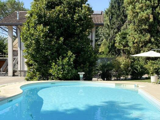 Haus zum Kauf 2.950.000 € 450 m² 5.000 m² Grundstück Lisanza 21018