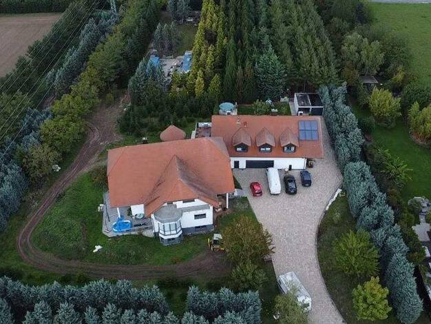Haus zum Kauf 1.599.000 € 9 Zimmer 400 m² 9.832 m² Grundstück Mörlheim Landau in der Pfalz 76829