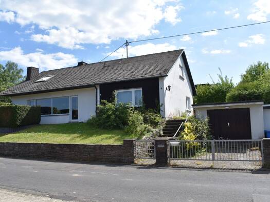 Einfamilienhaus zum Kauf 316.000 € 6 Zimmer 148 m² 601 m² Grundstück frei ab sofort Im Stockgarten 9 Biebernheim Sankt 56329